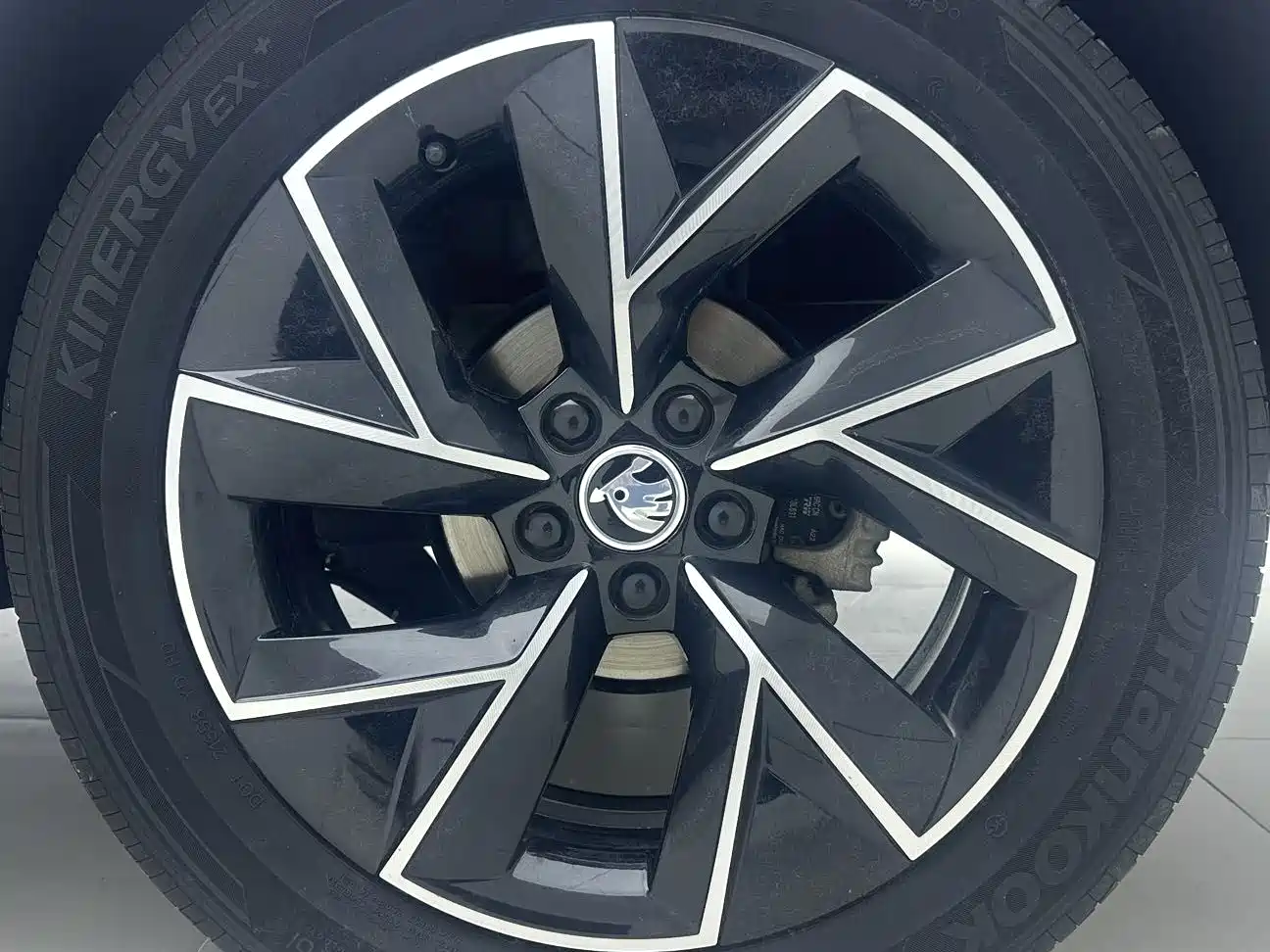 Škoda Kamiq 2022 GT 1.5L Automatic Ultimate Edition фото 22