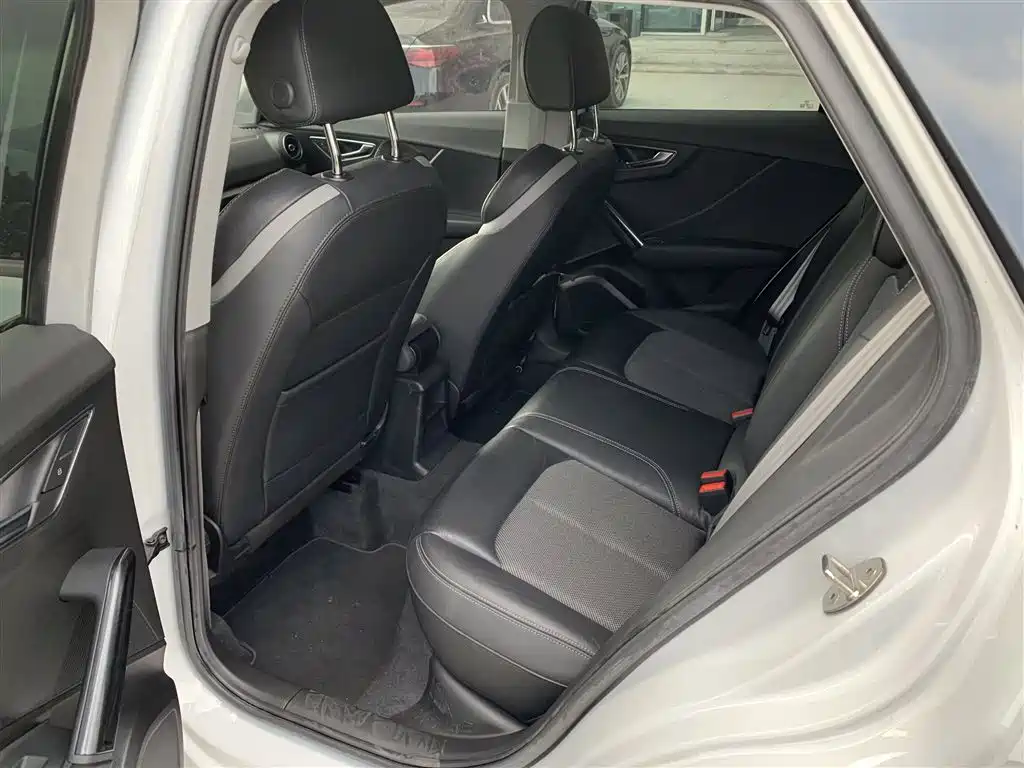 Фото 5 - Audi Q2L e-tron