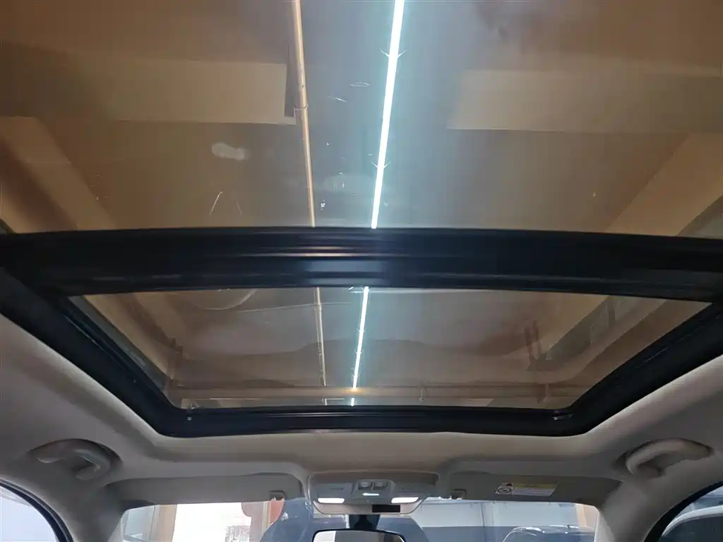 Buick Envision Plus 2017 20T FWD Premium фото 11