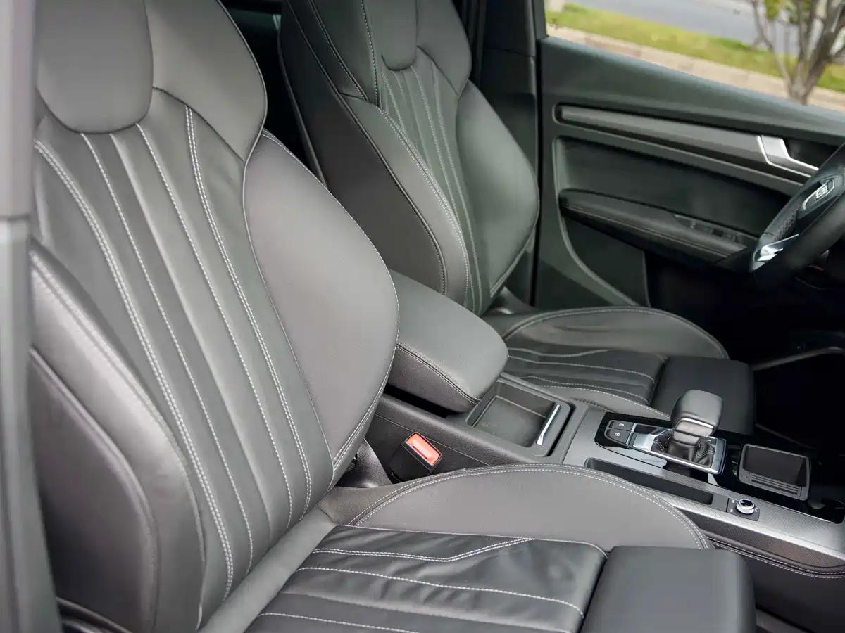Audi Q5L 2023 40T Luxury Dynamic фото 12