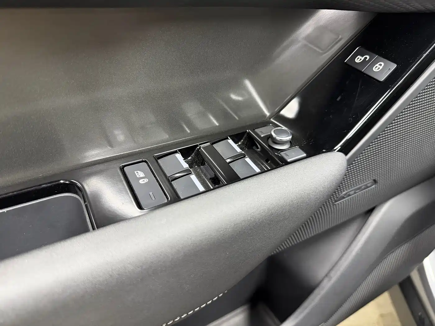 Land Rover Range Rover Velar 2021 P250 фото 19