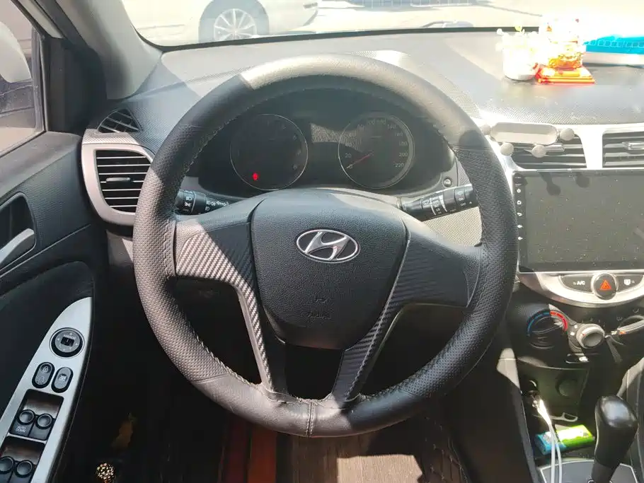 Hyundai Reina 2014 2014 Model 1.4L Automatic GLX