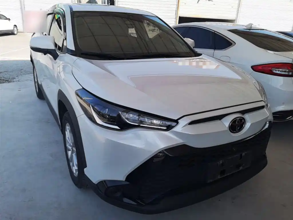 Toyota Frontlander 2023 2.0L CVT Leading Edition фото 4