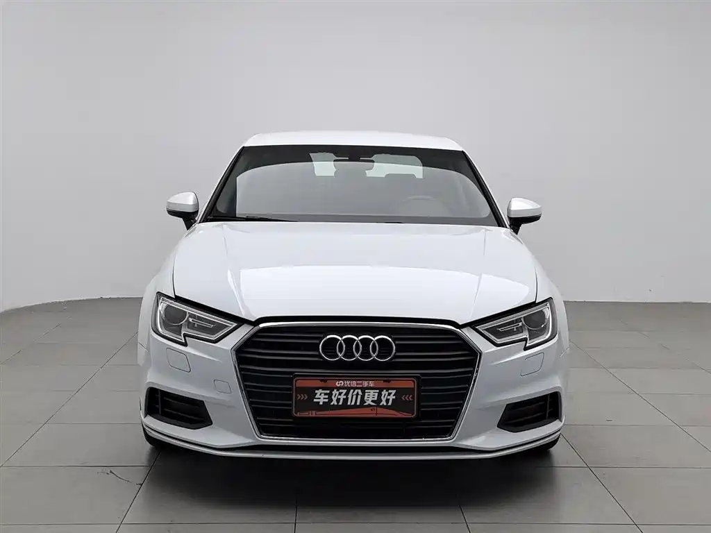 Audi A3 2018 30th Anniversary Limousine 35 TFSI Progressive фото 3