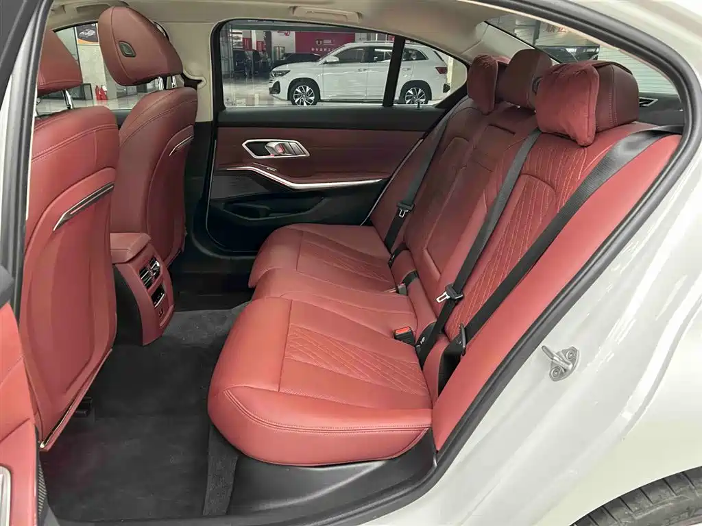 BMW 3 Series 2023 320Li M Sport Package фото 14