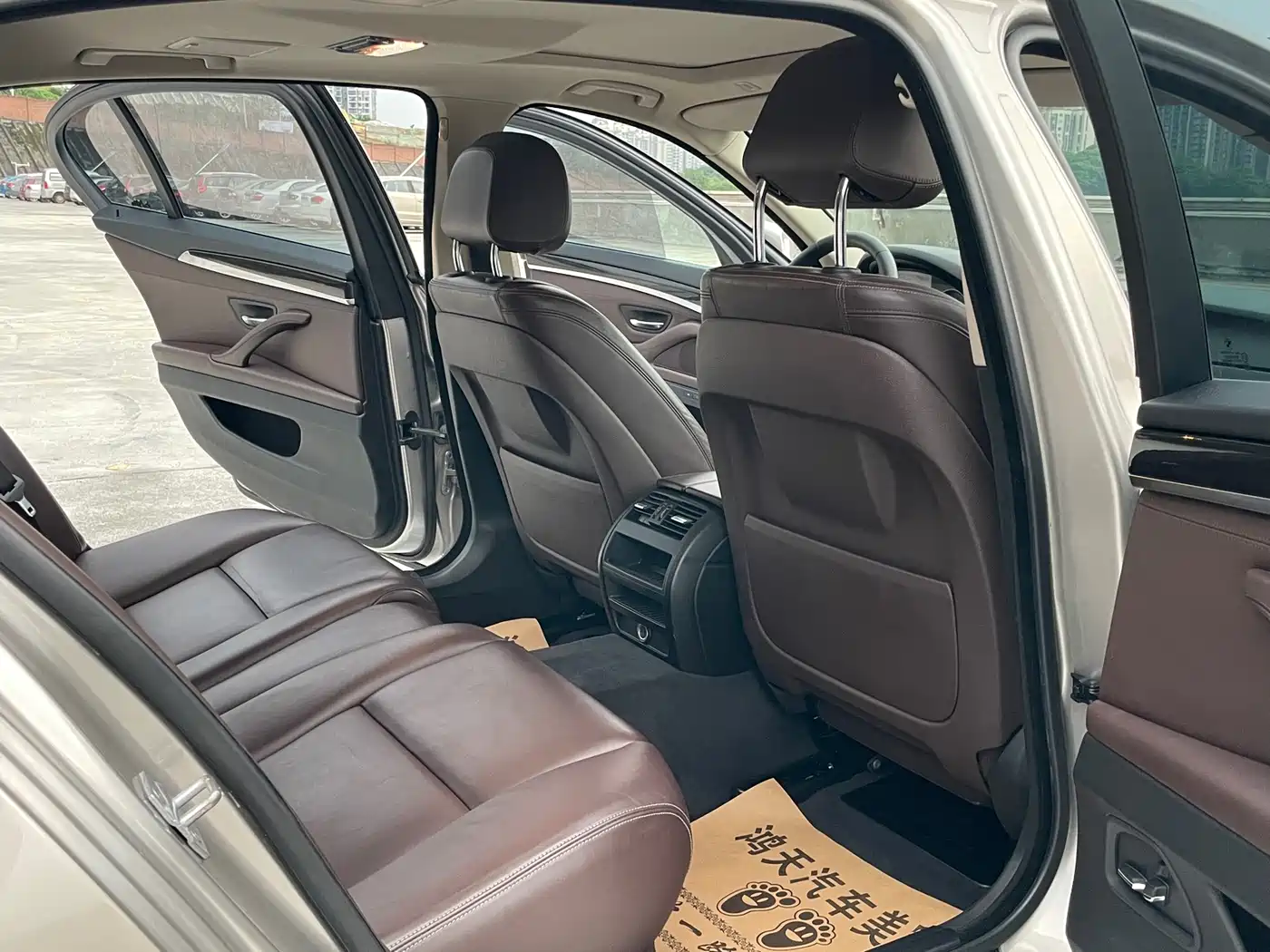 BMW 5 Series 2014 525Li Luxury Design Package фото 10