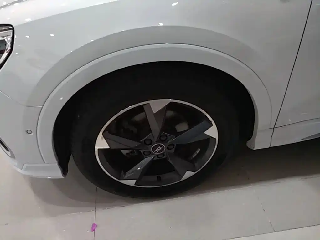 Фото 23 - Audi Q3
