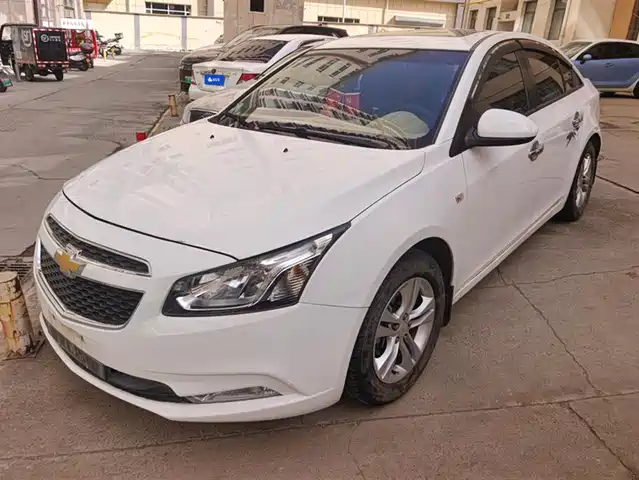 CHEVROLET CRUZE