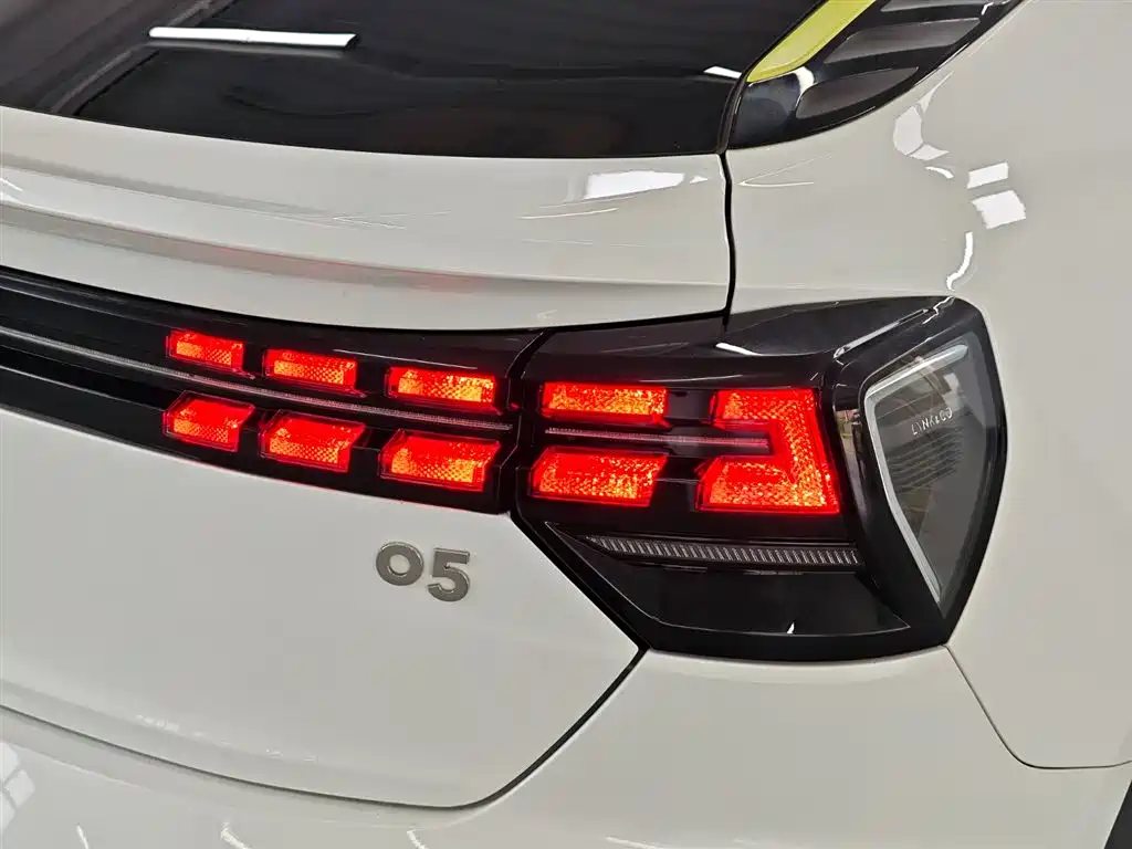 Lynk & Co 05 2022 2.0TD 2WD Shine Halo фото 20