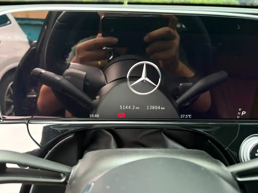 Фото 7 - Mercedes-Benz E-Class
