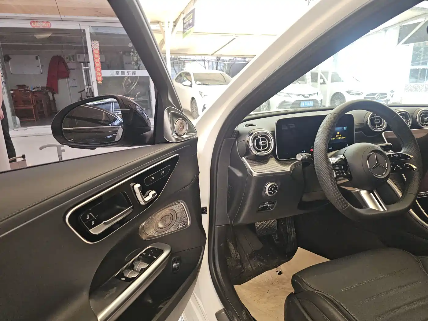 Mercedes-Benz C-Class 2023 C 260 L Night Edition Sport фото 5