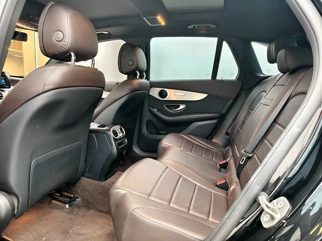 Mercedes-Benz GLC 2021 GLC 260 L 4MATIC Sporty фото 9