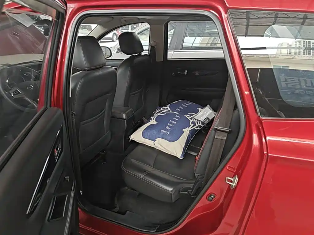صورة 17 - BAIC Huansu S3