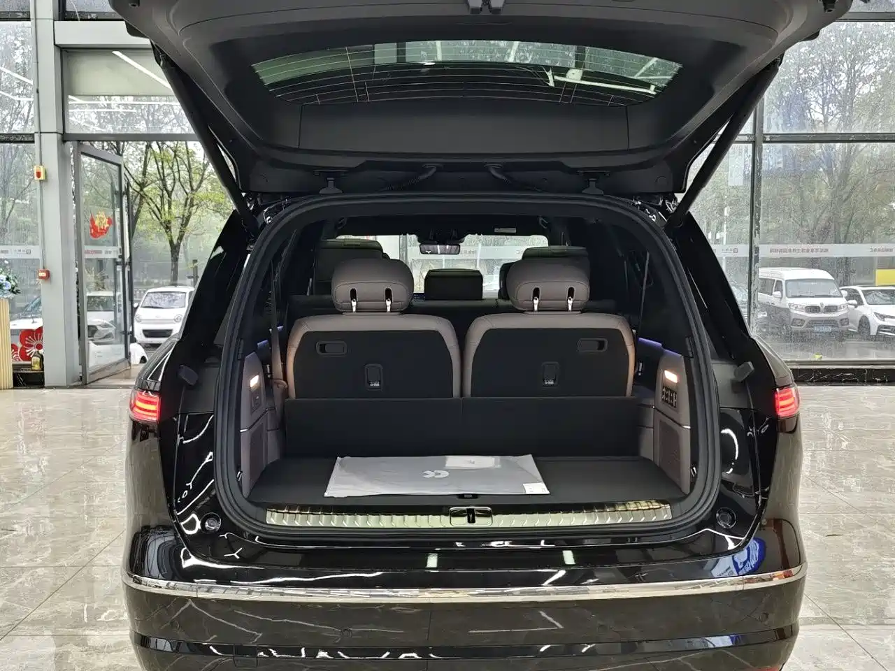 NIO ES8 2025 Base Model 7-Seater фото 24