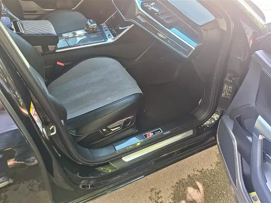 Audi A6L 2024 40 TFSI Luxury Elegance фото 8