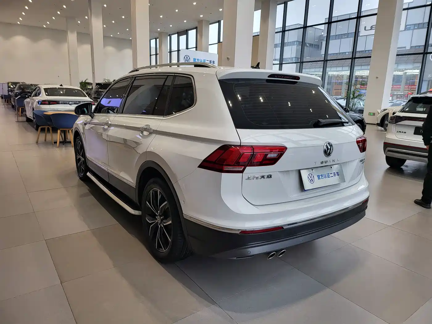 Volkswagen Tiguan L 2019 330TSI Automatic 2WD Smart Luxury Edition China VI фото 3