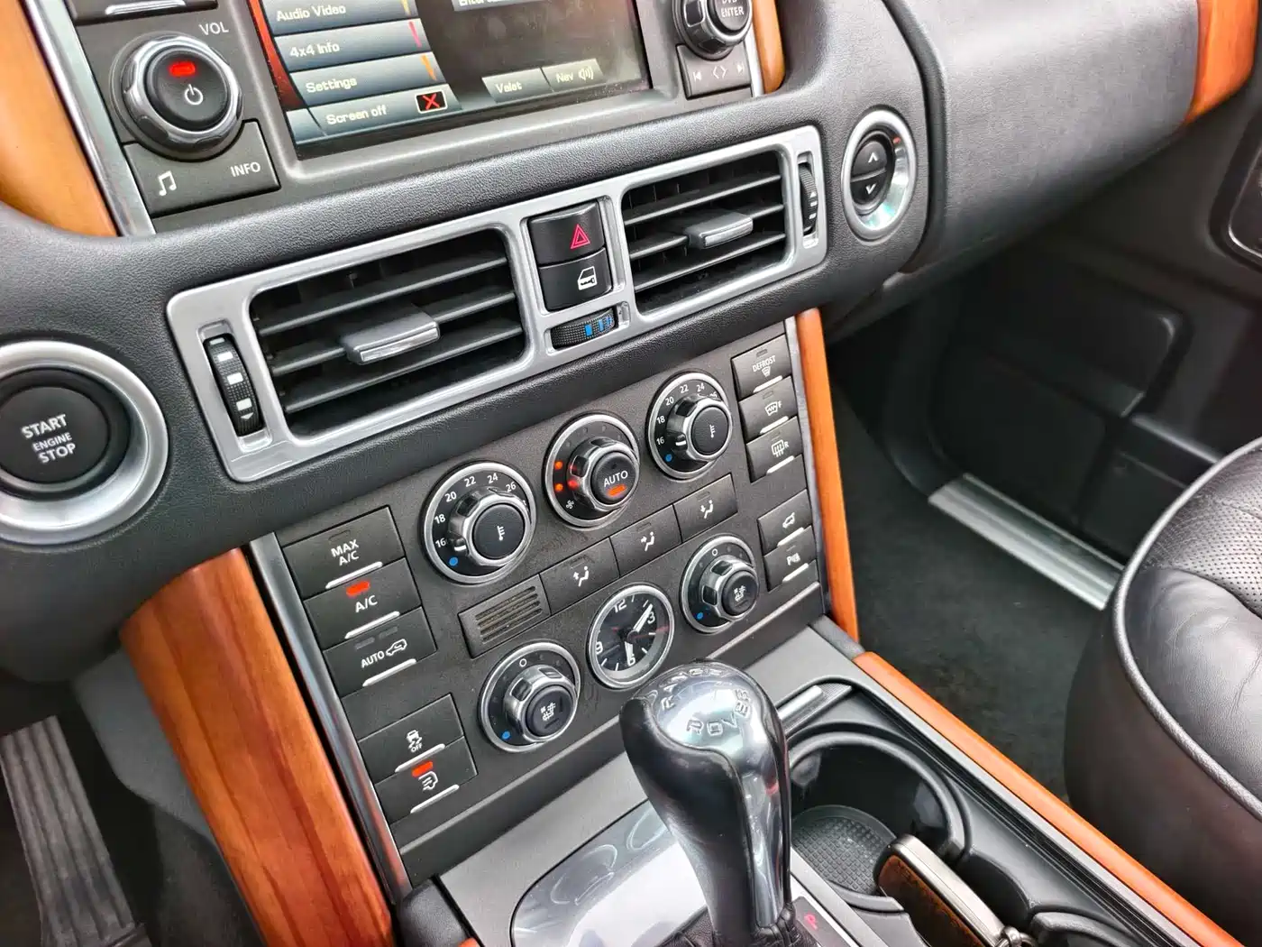 Land Rover Range Rover 2012 5.0 NA V8 фото 5