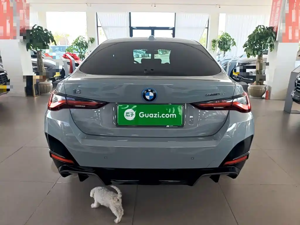 BMW i4 2026 2025 eDrive40