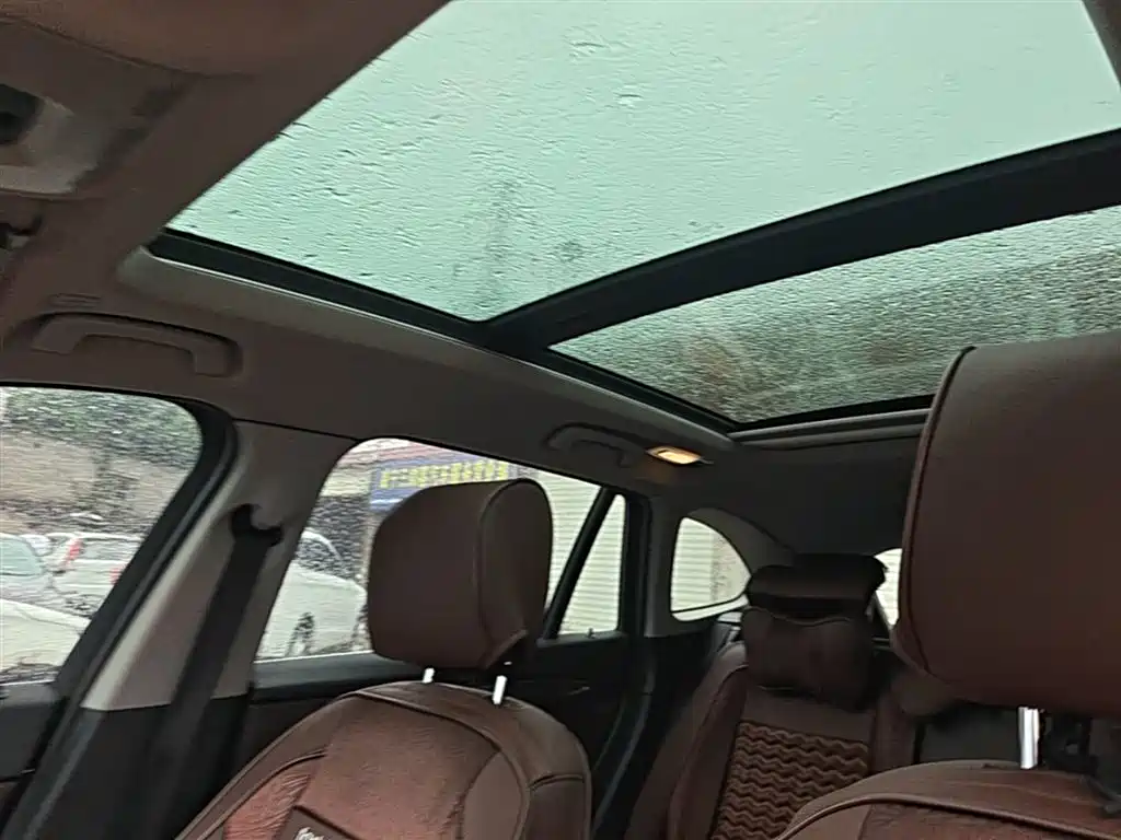 BMW X1 2018 sDrive18Li Premium Model фото 18