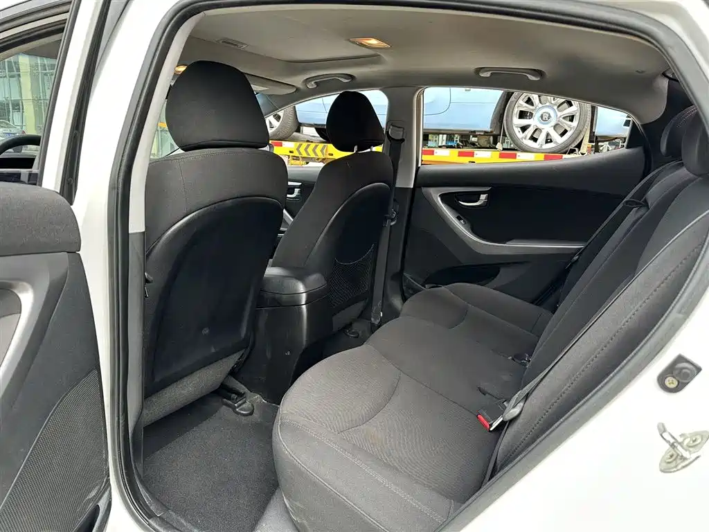 Hyundai Langdong 2015 1.6L Auto Premium фото 8