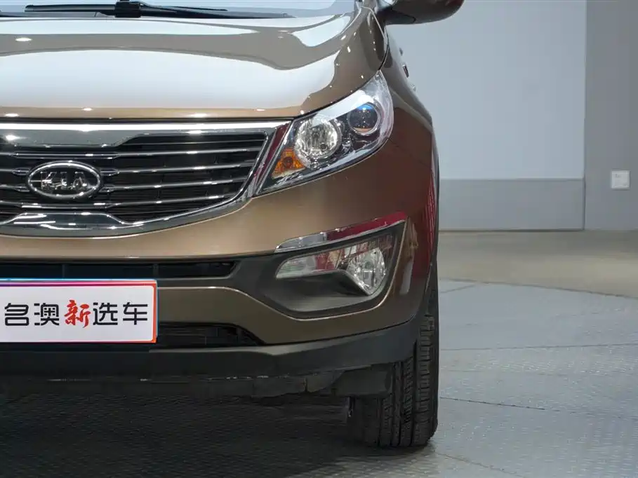 Kia Sportage 2012 2.0L Manual 2WD GL фото 3