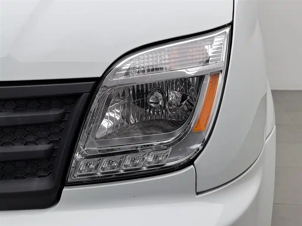 SAIC MAXUS XINTU V80