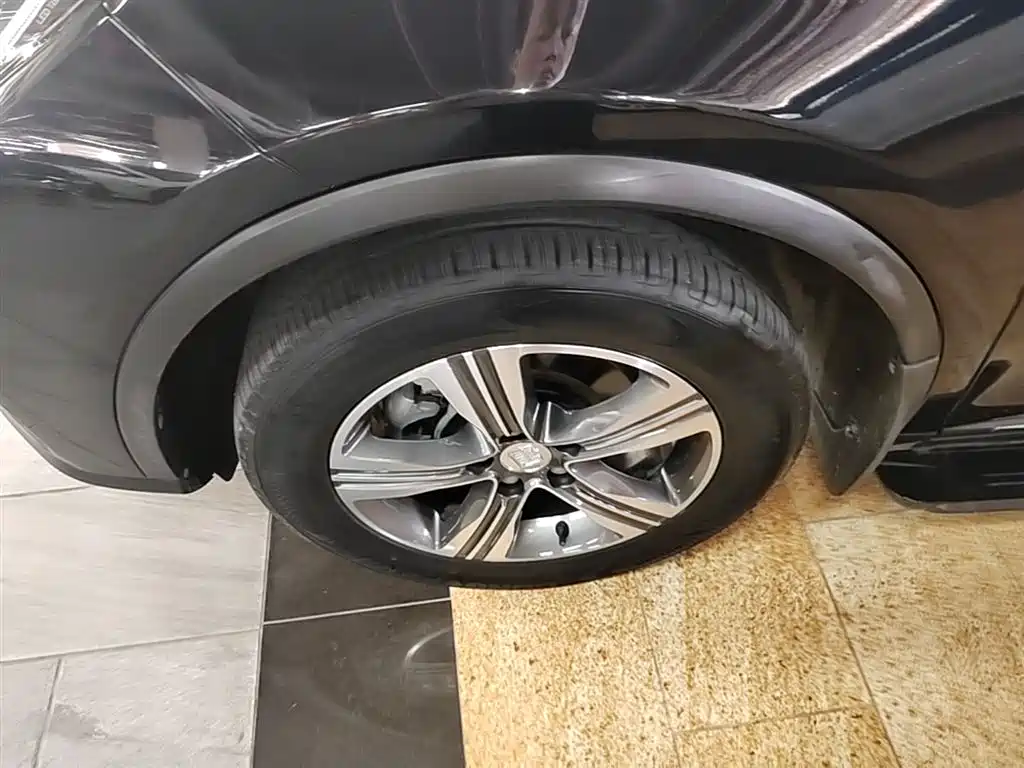 BYD Tang 2019 2.0T Automatic Smart Connect Drive 5-seater China VI фото 23
