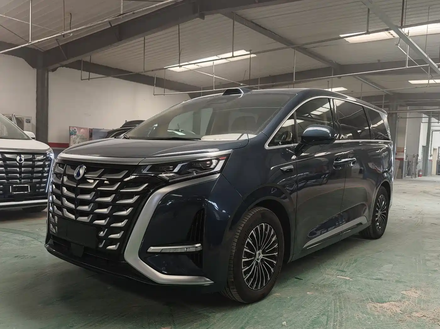 Denza D9 2025 Model DM-i Smart Drive Edition 1020 AWD Flagship
