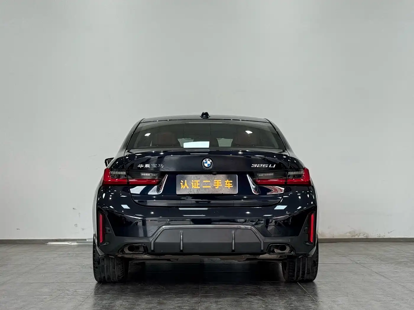 BMW 3 Series 2023 325Li M Sport Black Night Package фото 8