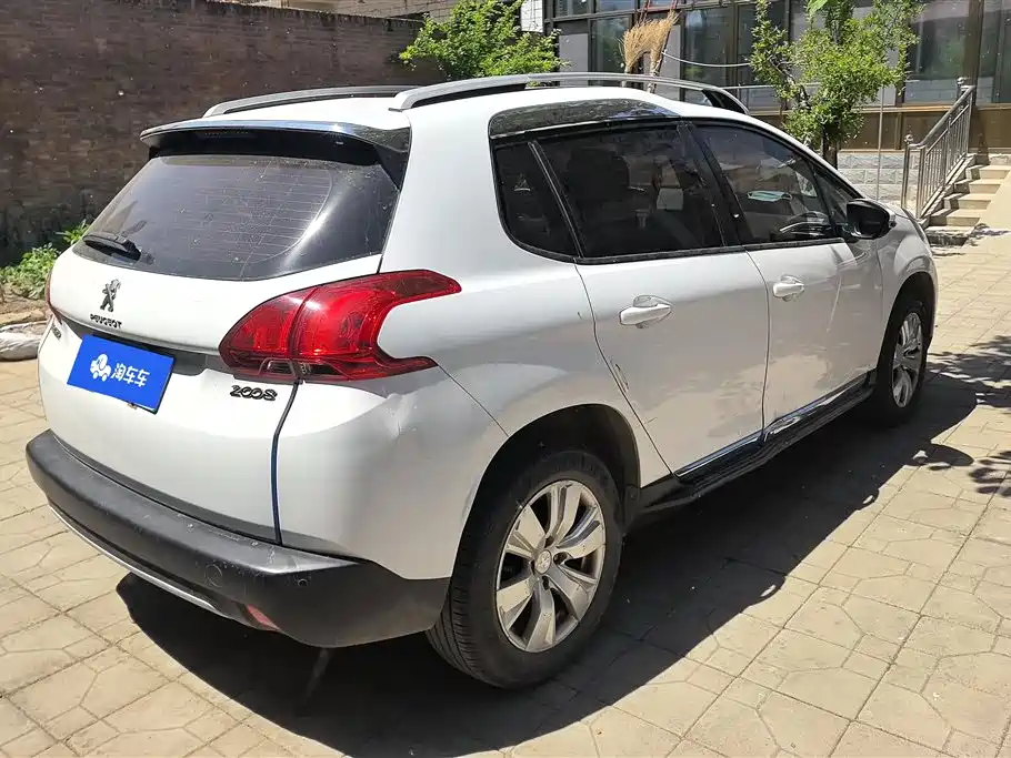 Peugeot 2008 2014 1.6L Manual Fashion Edition фото 3