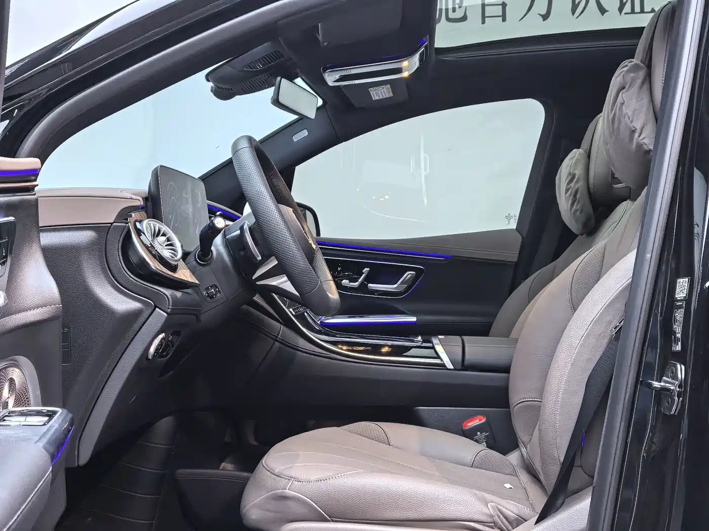 Mercedes-Benz EQE SUV 2025 2024 500 4MATIC Pioneer Edition