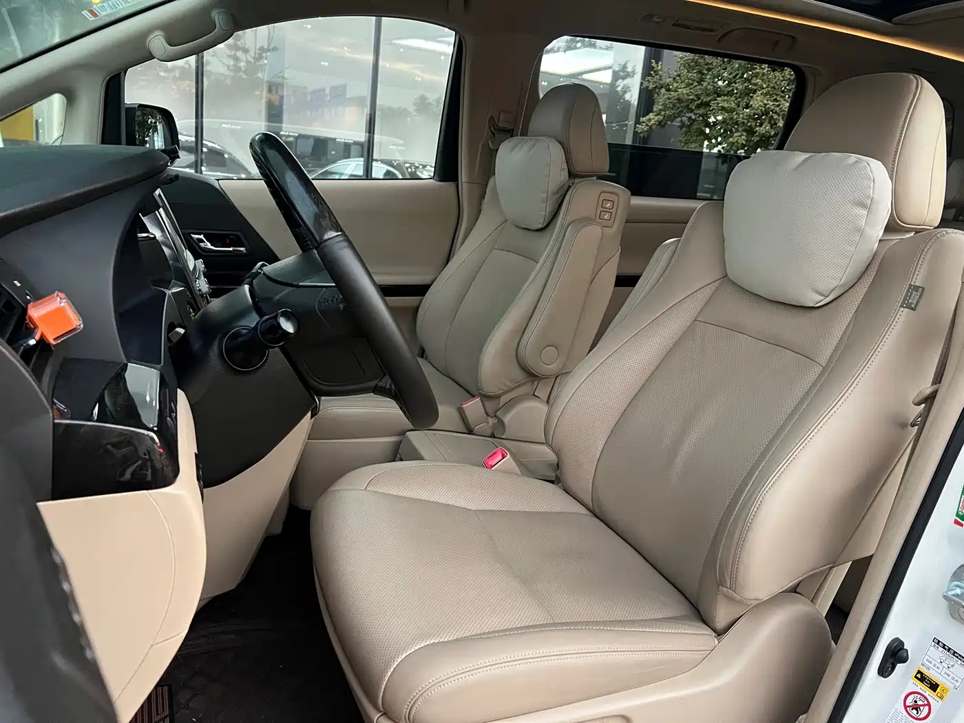 Toyota Alphard 2012 3.5L Luxury Edition фото 6