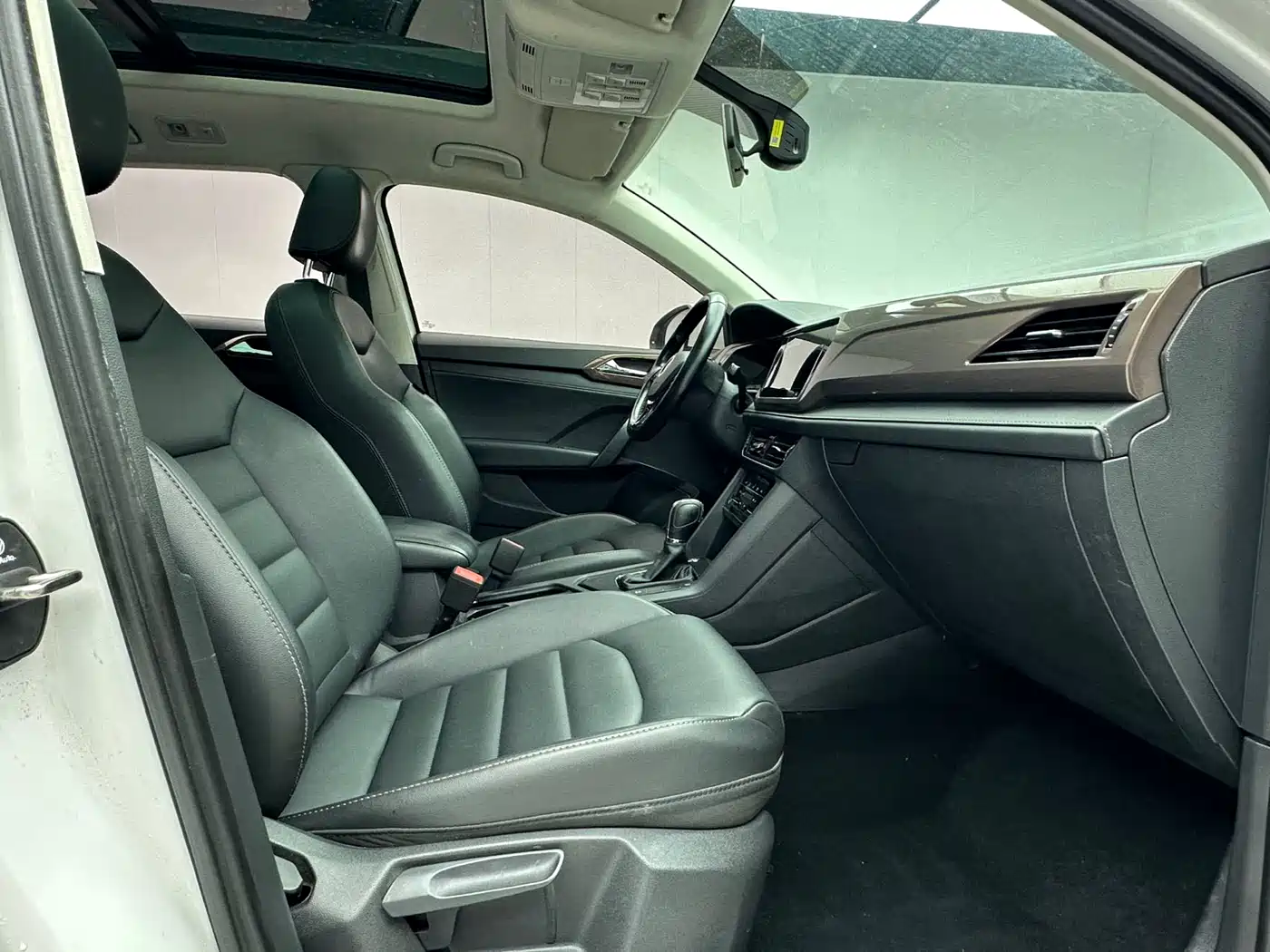 Volkswagen Tharu 2021 Model 280TSI 2WD Comfort Edition фото 12