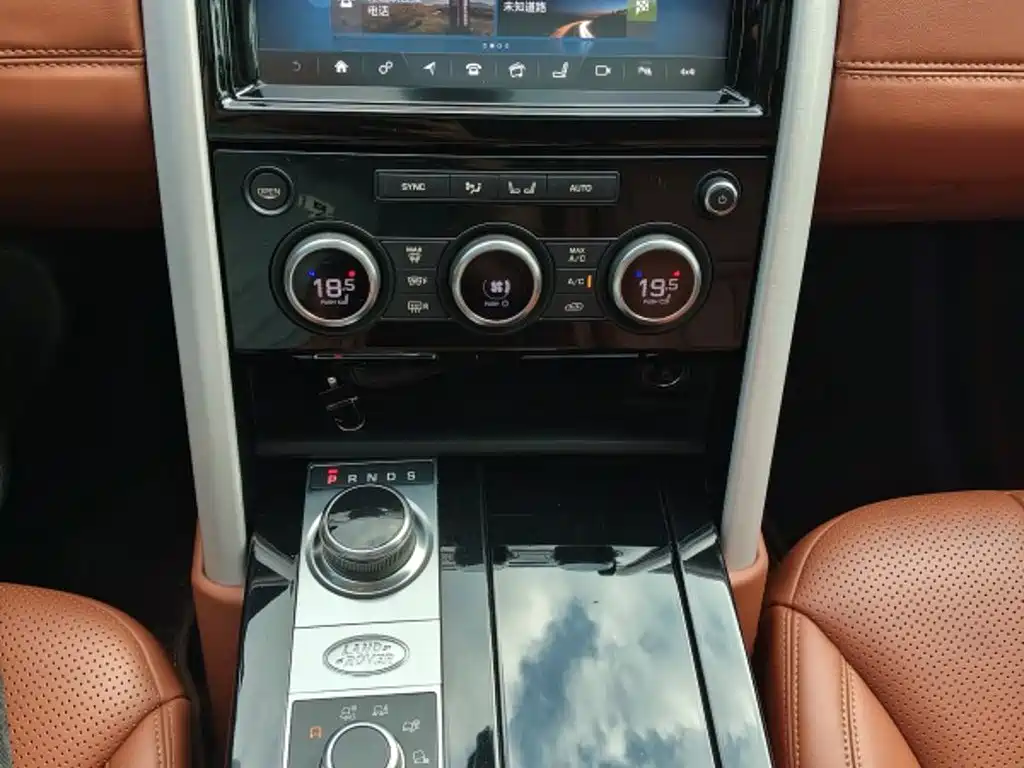 Фото 8 - Land Rover Discovery