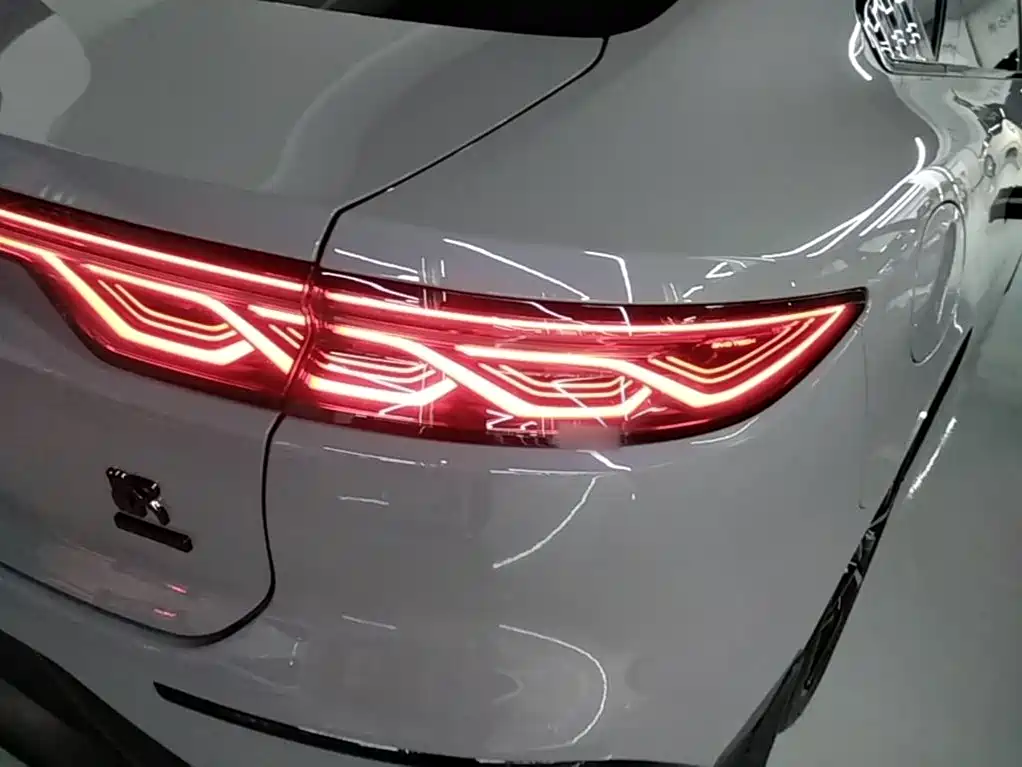 BYD Han 2025 DM-i 125KM Premium фото 8