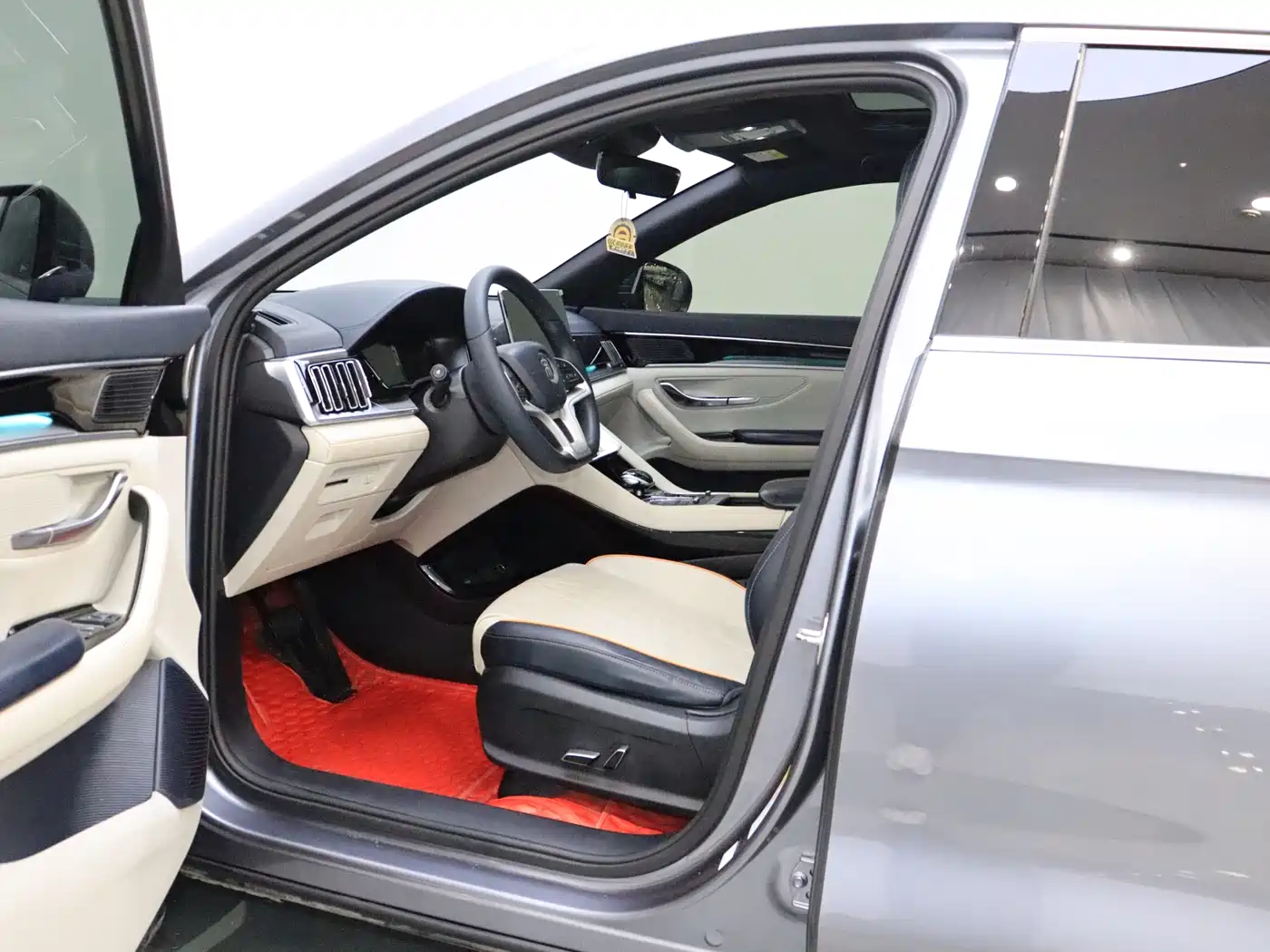 BYD Song PLUS PHEV 2021 EV Premium Model фото 12