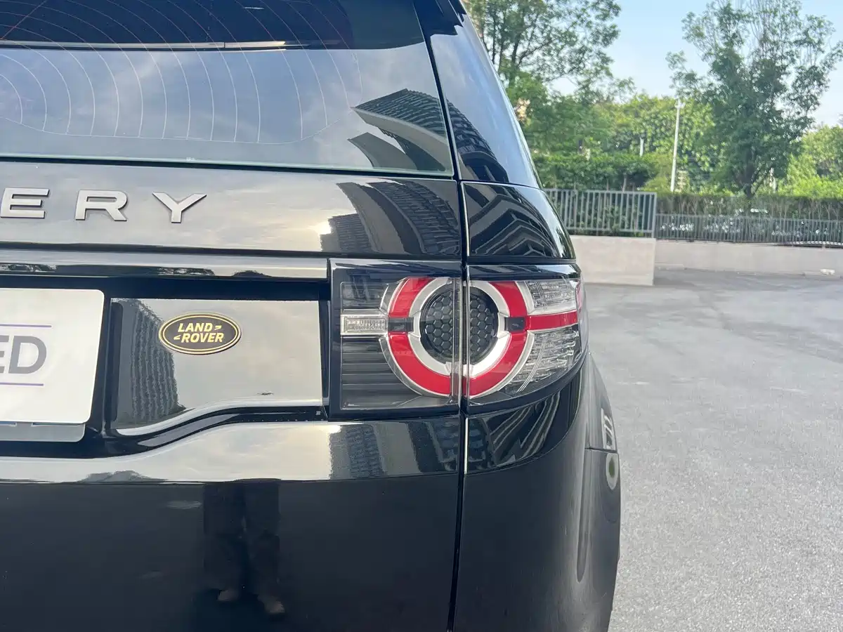 Land Rover Discovery Sport 2018 240PS SE Edition фото 10