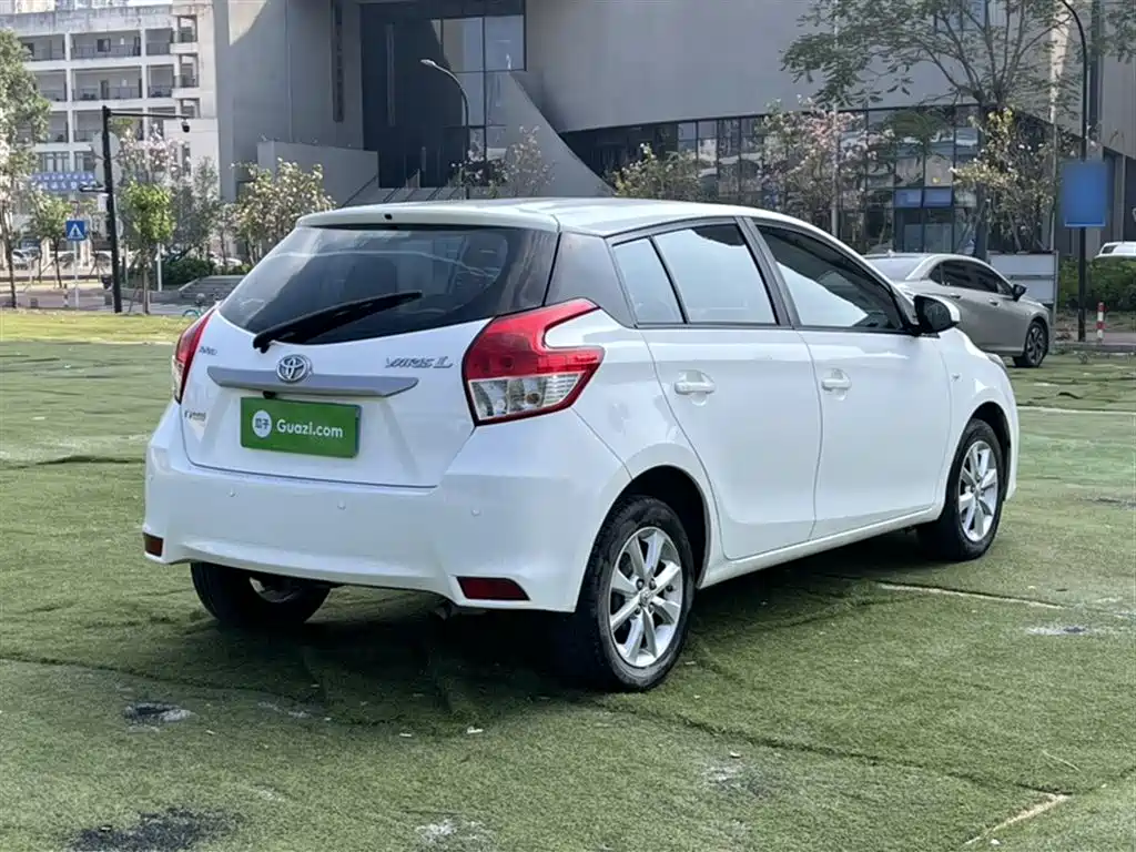 Toyota YARiS L Zhi Xuan 2014 1.5G Automatic Dynamic Edition фото 11
