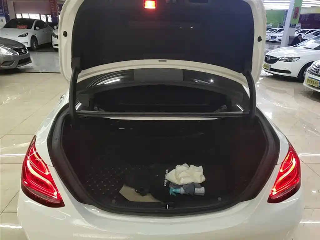 Mercedes-Benz C-Class 2017 C 200 L Sport фото 19