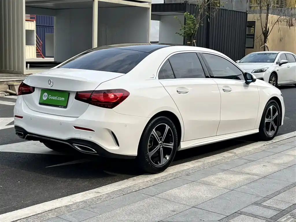 Mercedes-Benz A-Class 2024 A 200 L Fashion Edition фото 22