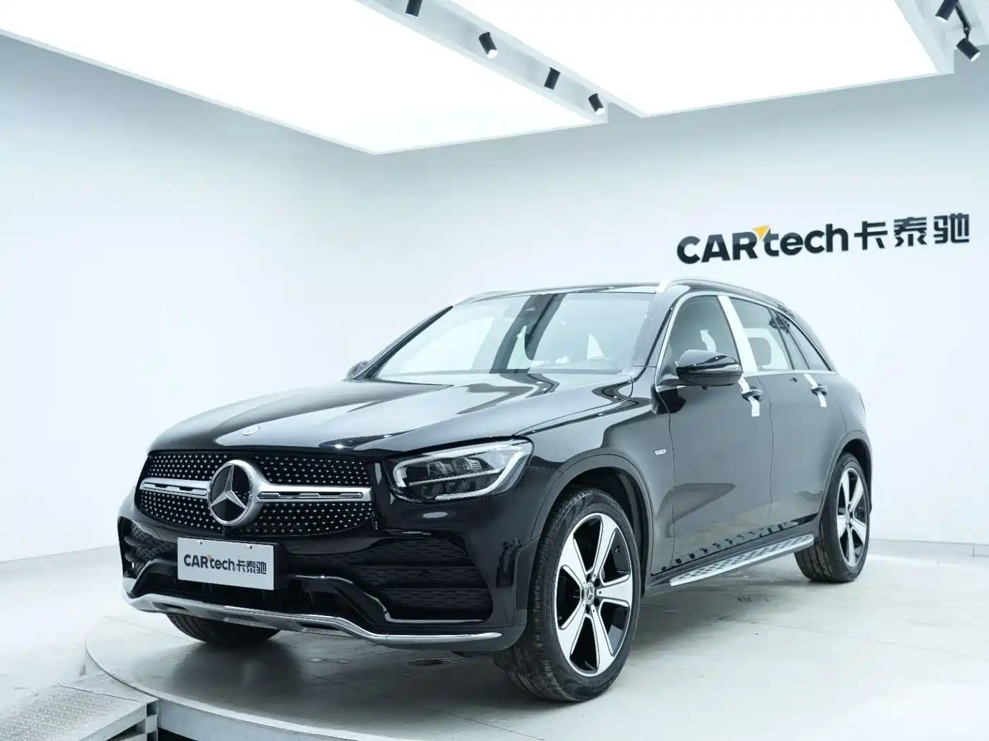 MERCEDES-BENZ GLC