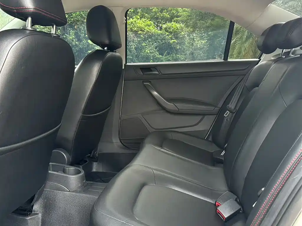 Volkswagen Santana 2016 1.6L Automatic Trend Edition фото 10