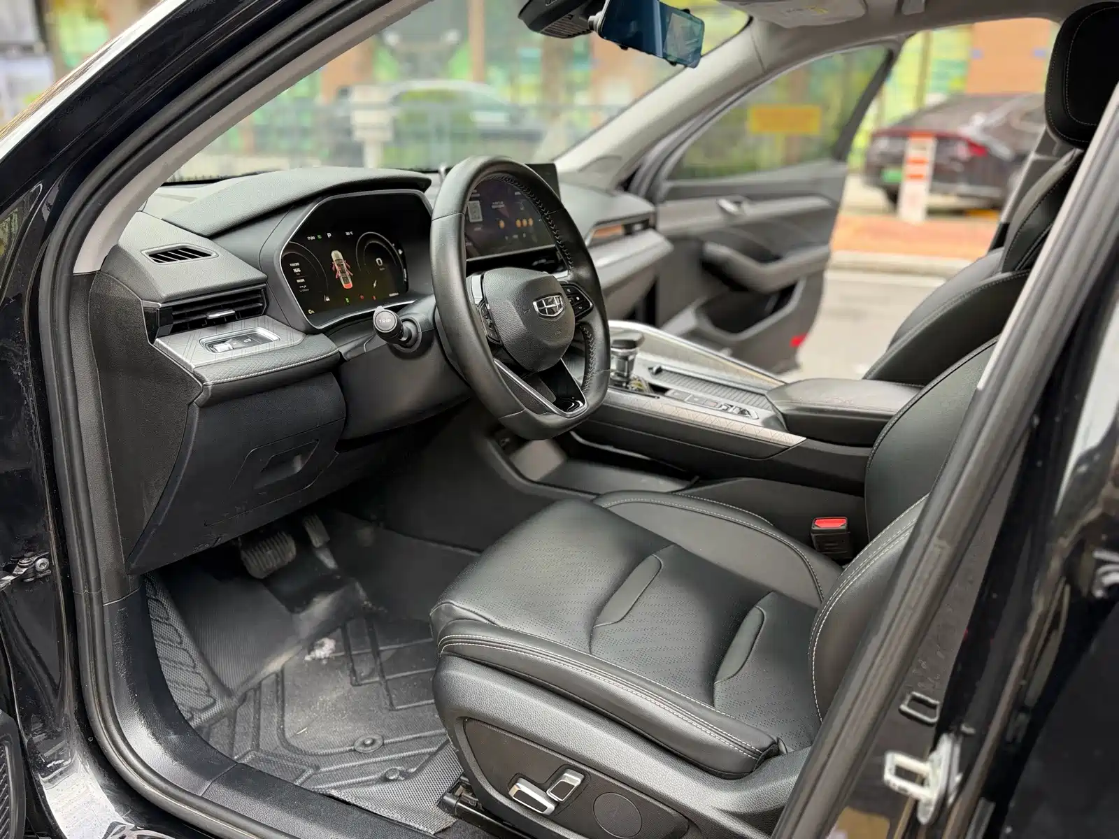 Фото 4 - Geely Preface