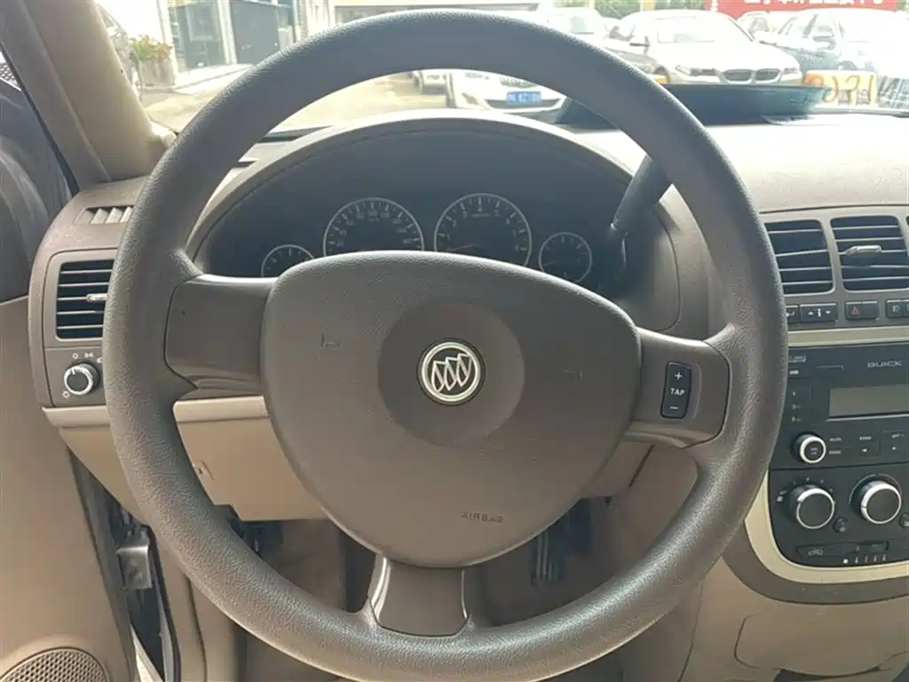 Buick GL8 2014 2.4L Classic Edition фото 13