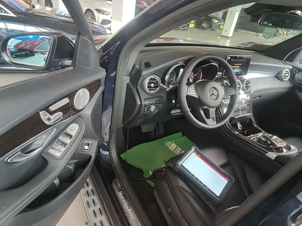 Mercedes-Benz GLC 2017 GLC 260 4MATIC Luxury фото 16