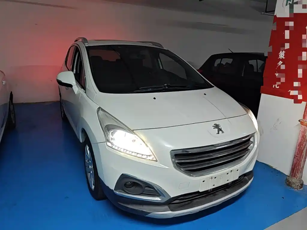Peugeot 3008 2015 2.0L Automatic Classic Edition фото 4