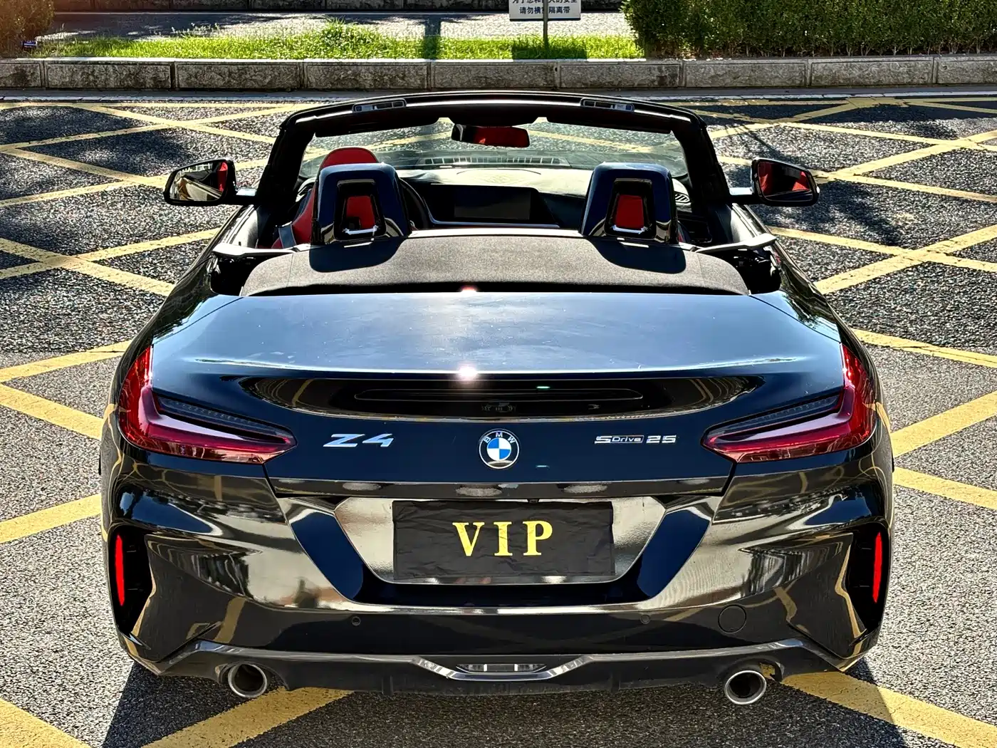 Photo 6 - BMW Z4