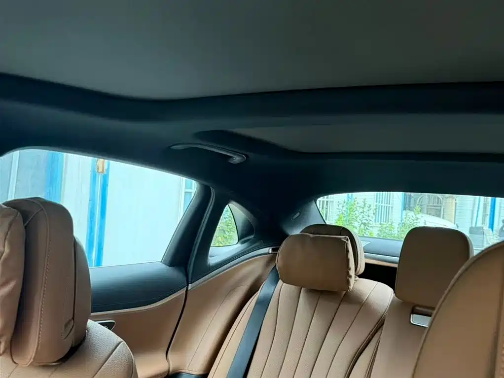 MERCEDES-BENZ E-CLASS
