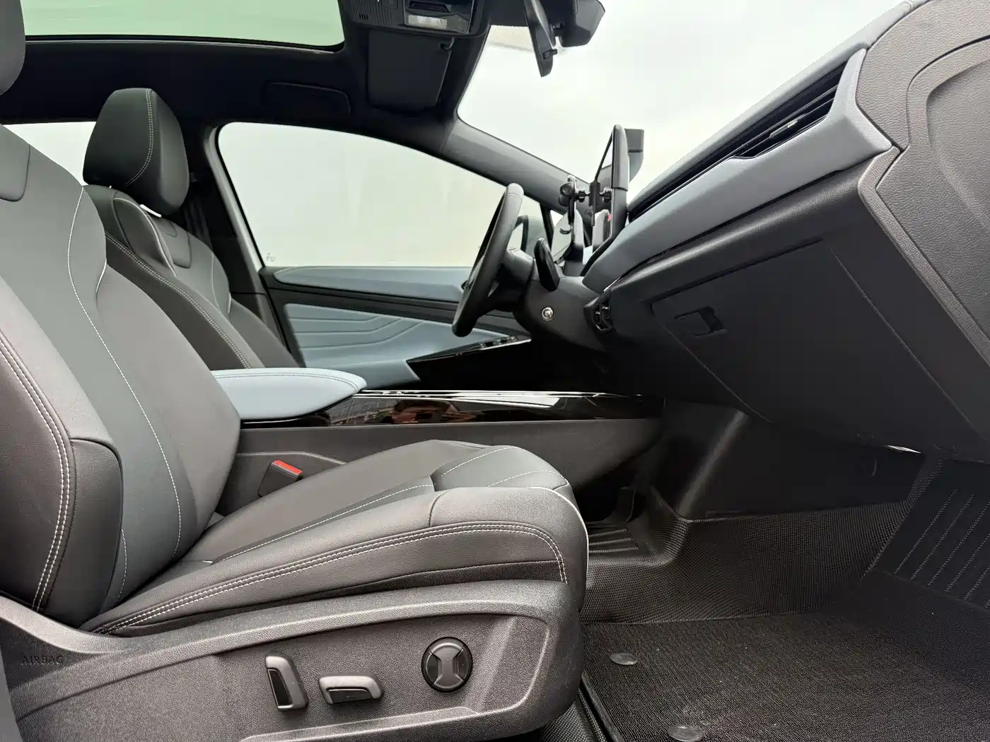 Volkswagen ID.4 X 2025 Smart Pure Intelligent Edition фото 14