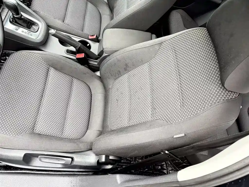 Volkswagen Sagitar 2015 1.6L Automatic Comfort фото 5